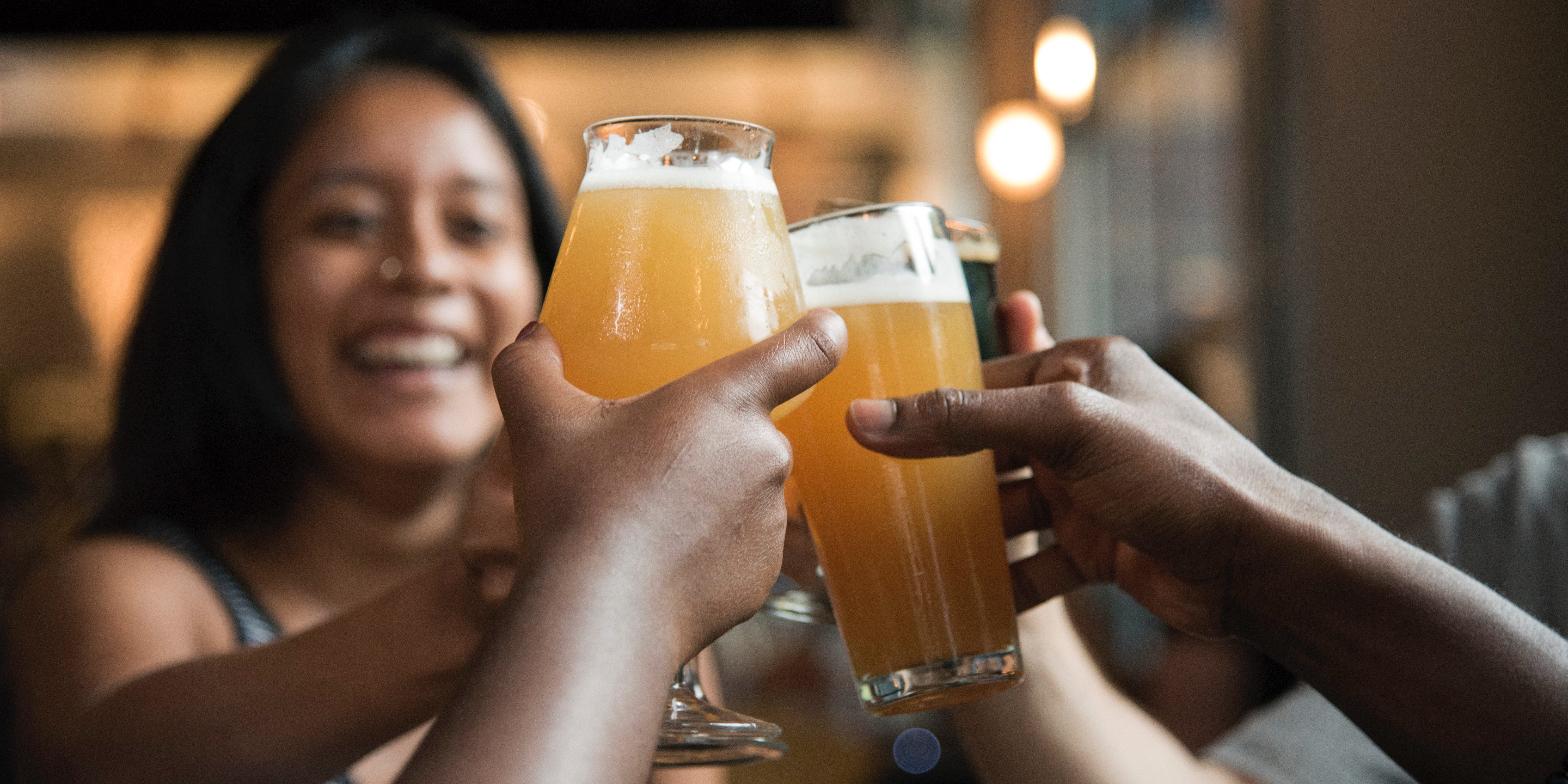 alcoholic-beverage-bar-beer-beverage-1269025
